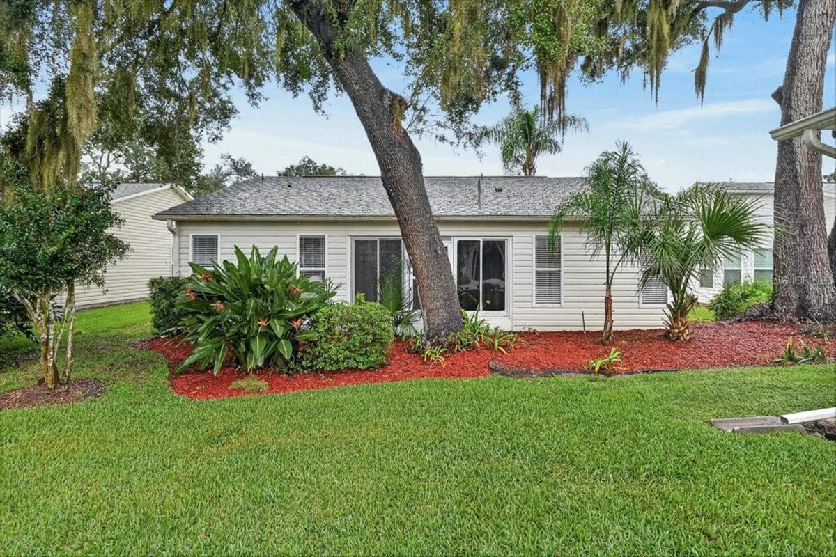 Single Family Residence at 32226 SUMMERTREE CIR, LEESBURG, photo 38 of 42