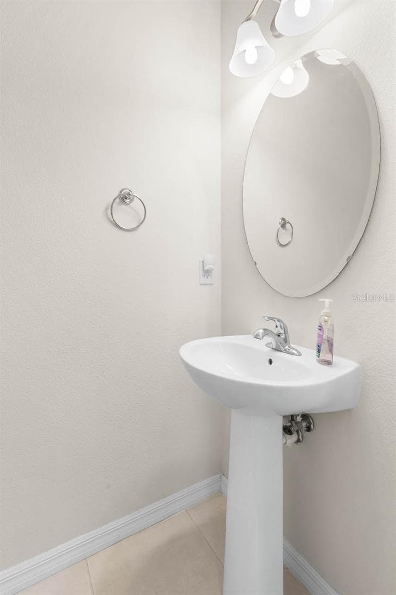 Half Bath on First Floor - 3031 OLD FULTON PL, BRANDON