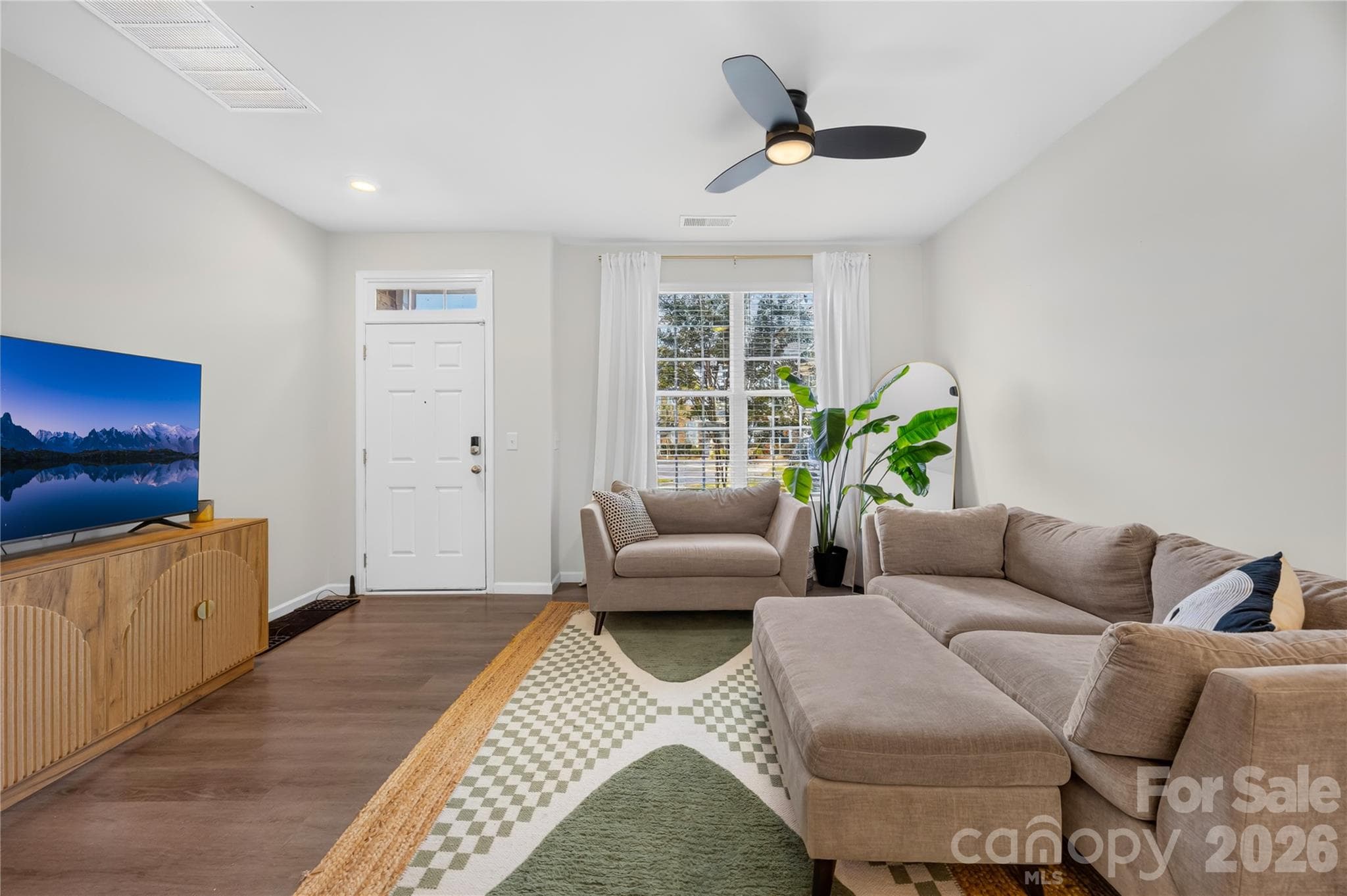 Townhouse at 610 Sweet Bonnie Lane, Belmont, photo 9 of 28
