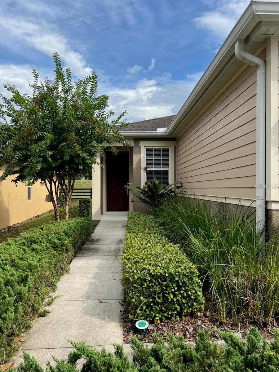 Front Entry - 30348 LIPIZZAN TER, MOUNT DORA