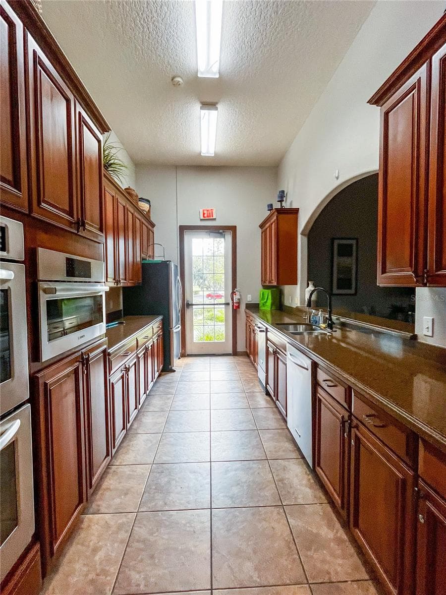 Community Club House - 30348 LIPIZZAN TER, MOUNT DORA