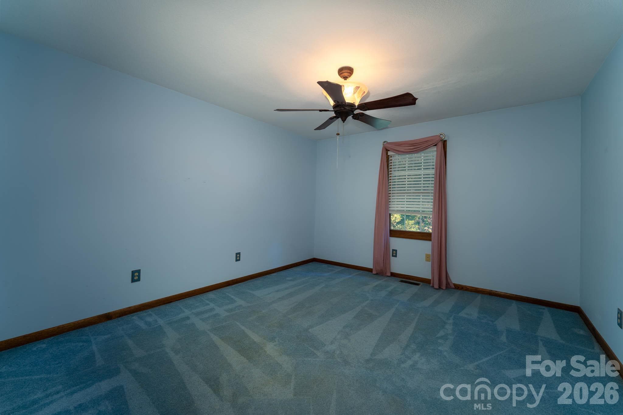 Single Family Residence at 2008 Deep Woods Drive, Hendersonville, photo 30 of 37