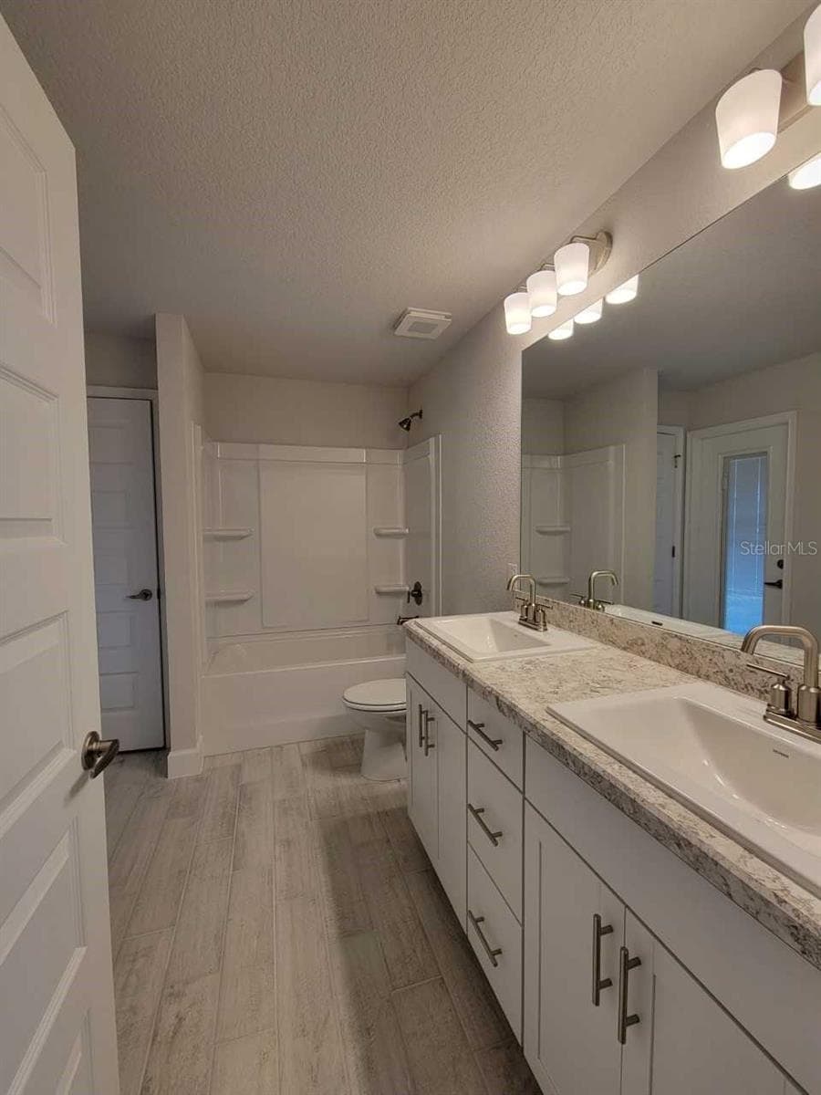 Picture of similar home for illustrative purposes only. Colors and features may vary! - 7916 SW 139TH STREET RD, OCALA