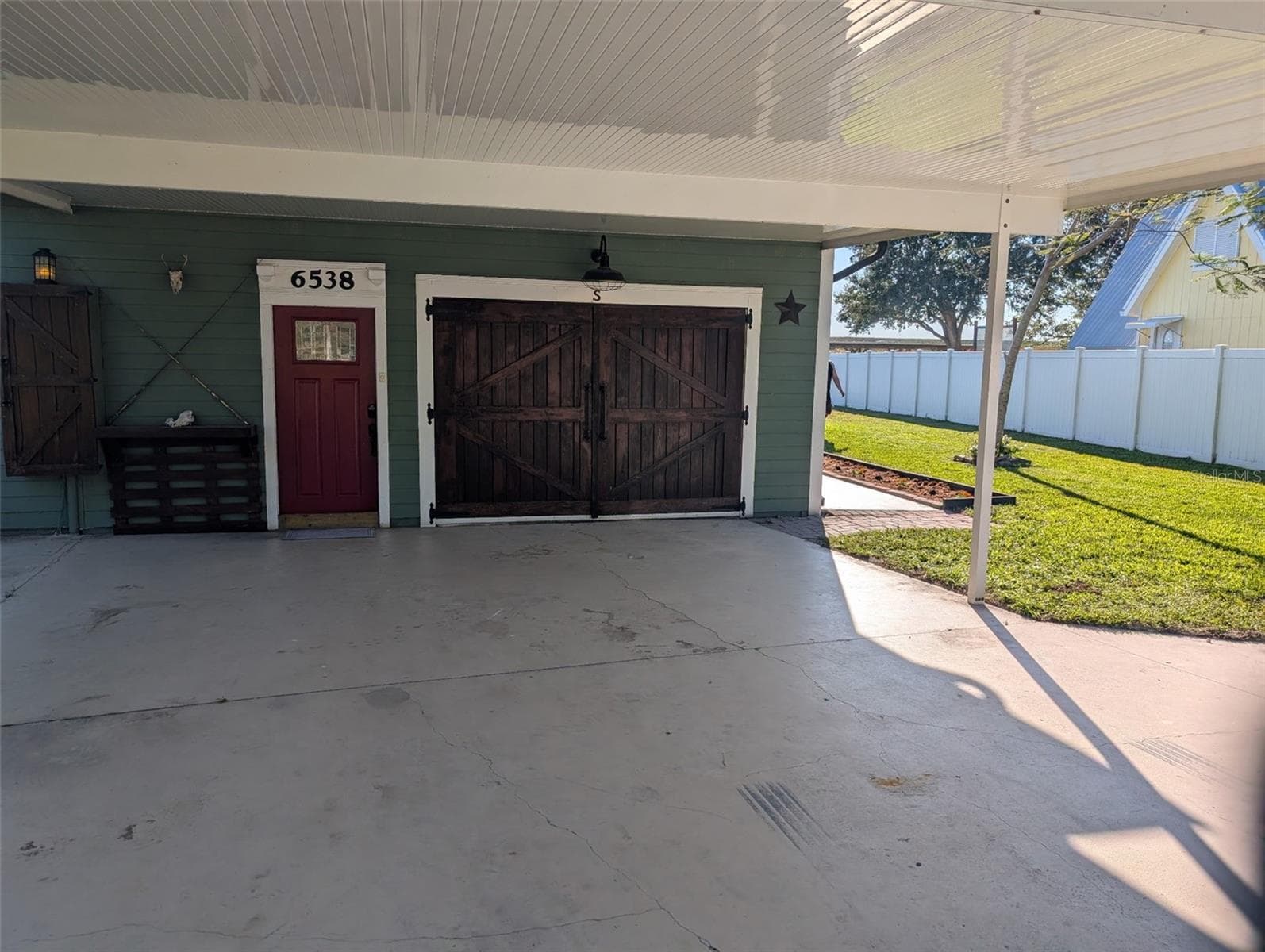 Single Family Residence at 6538 US HIGHWAY 441 SE, OKEECHOBEE, photo 2 of 2