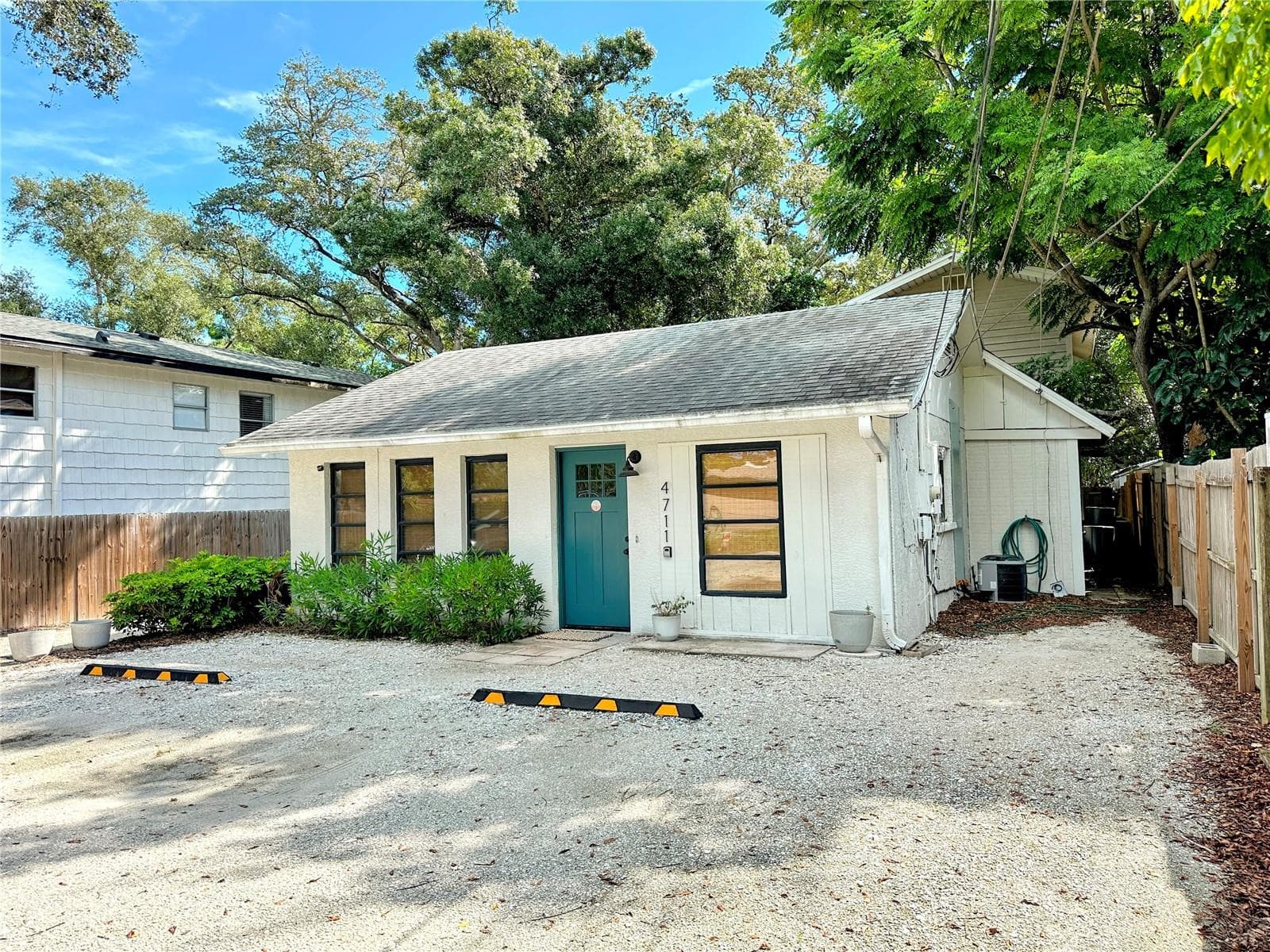 Duplex at 4711 HOLLINGSWORTH AVE, SARASOTA, photo 54 of 66