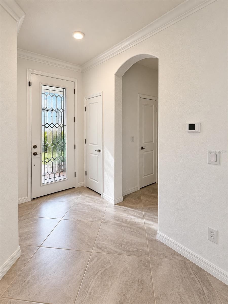 Single Family Residence at 24213 SPARTINA DR, VENICE, photo 4 of 17