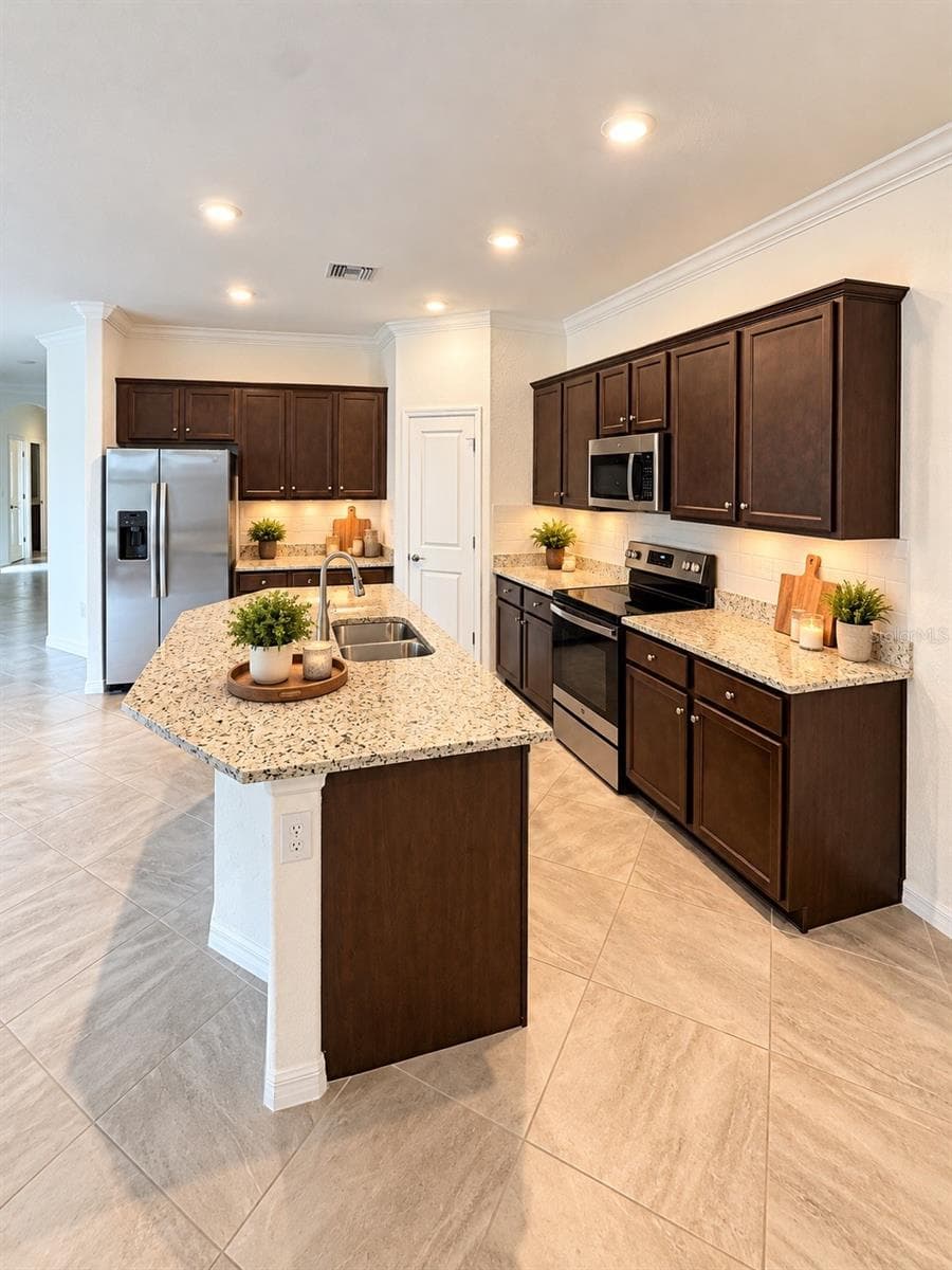 Single Family Residence at 24213 SPARTINA DR, VENICE, photo 6 of 17