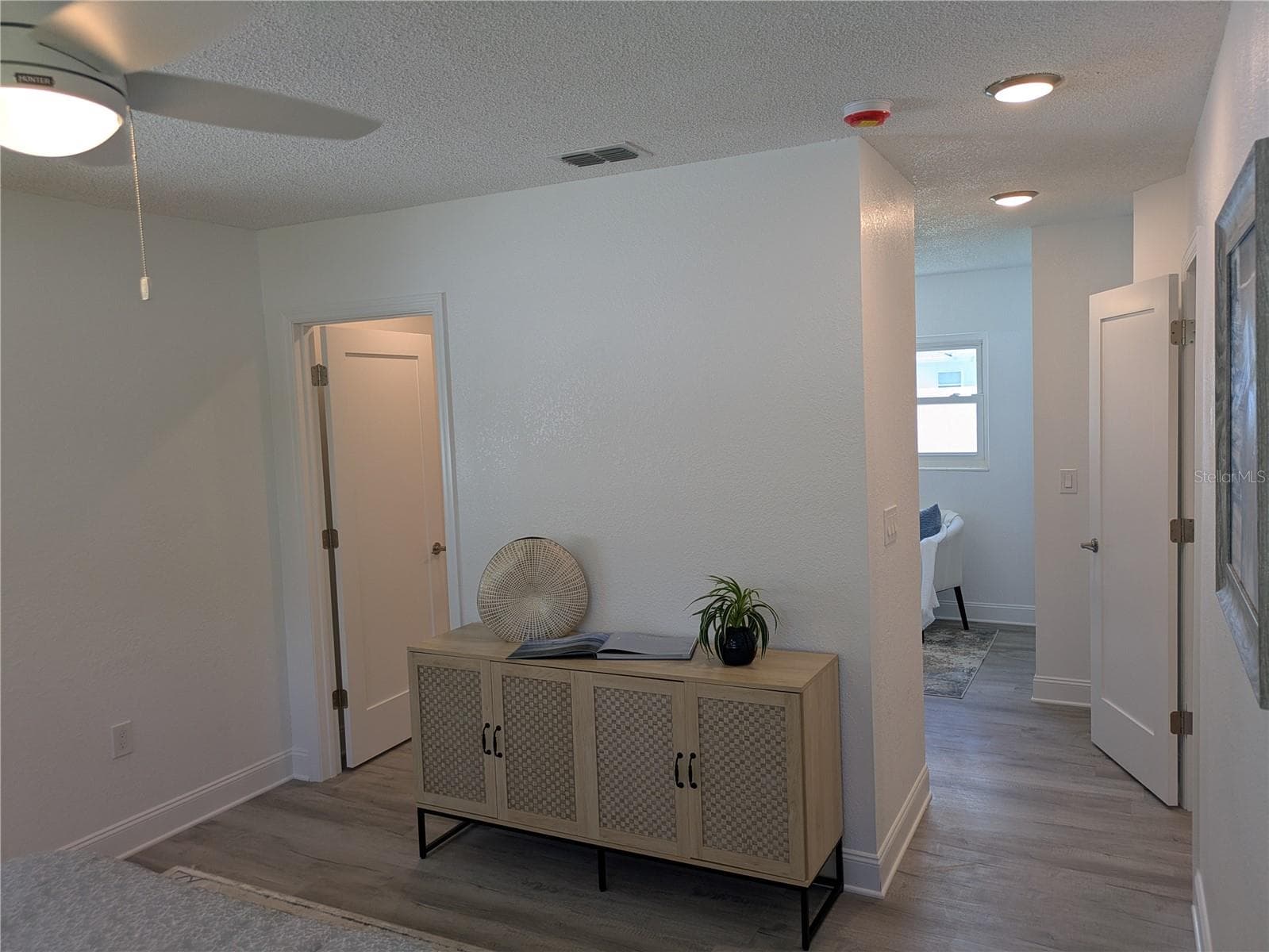 Single Family Residence at 3641 BEACH DR SE, ST PETERSBURG, photo 23 of 74