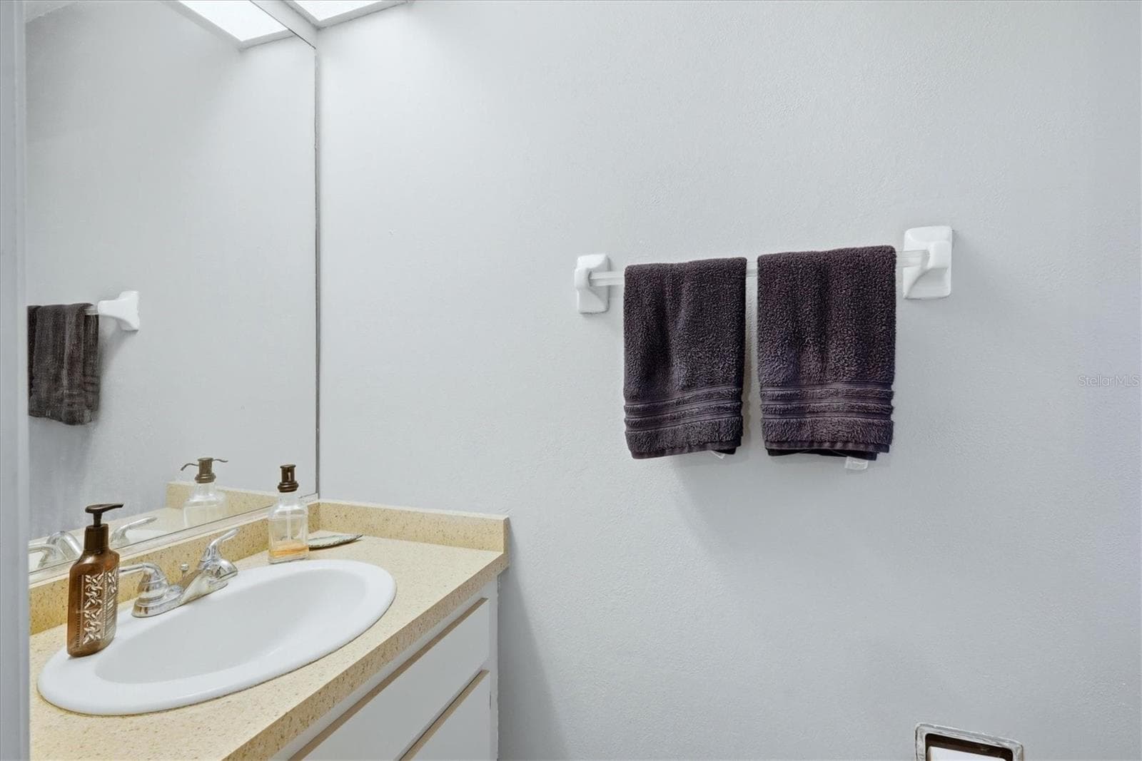 Townhouse at 4173 CENTER POINTE CIR #87B, SARASOTA, photo 18 of 25