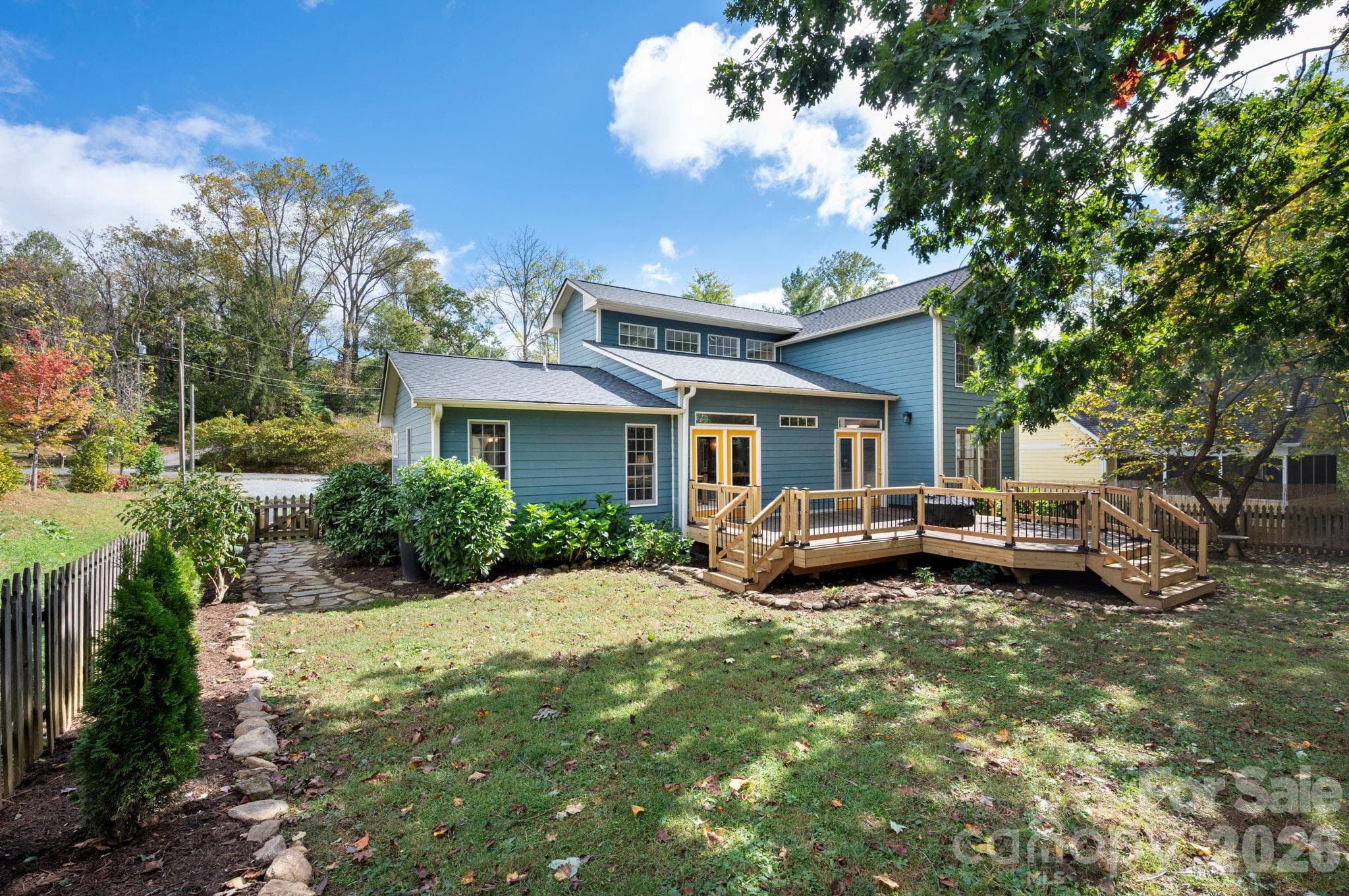 Single Family Residence at 16 Pinecroft Road, Asheville, photo 28 of 31