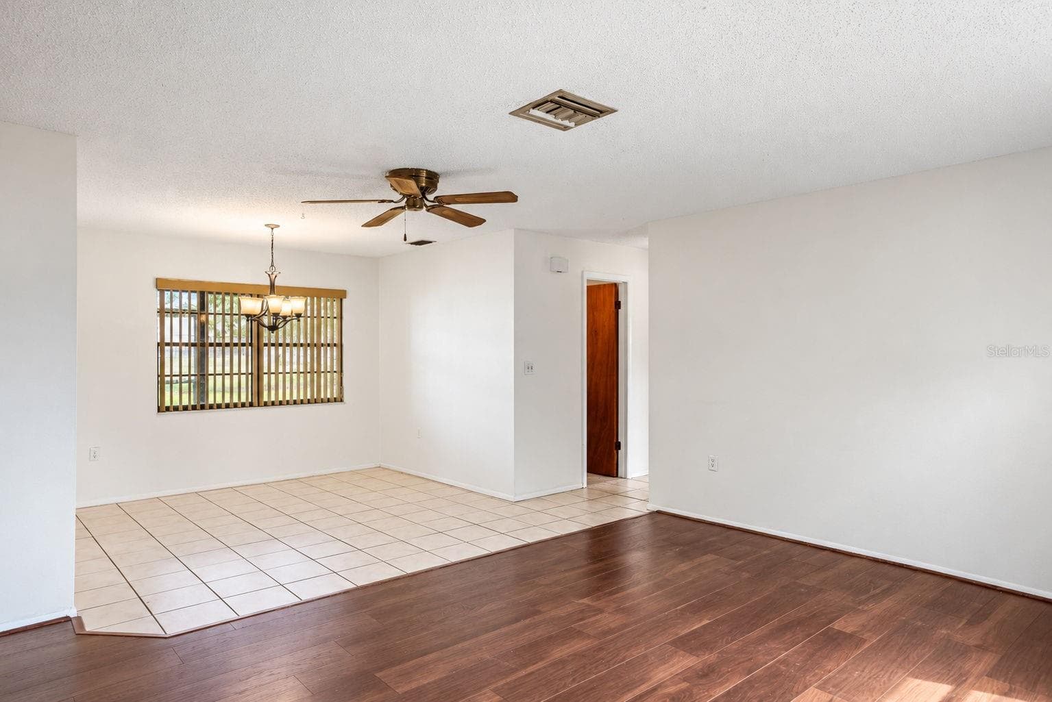 Single Family Residence at 10970 PEPPERTREE LN, PORT RICHEY, photo 4 of 42