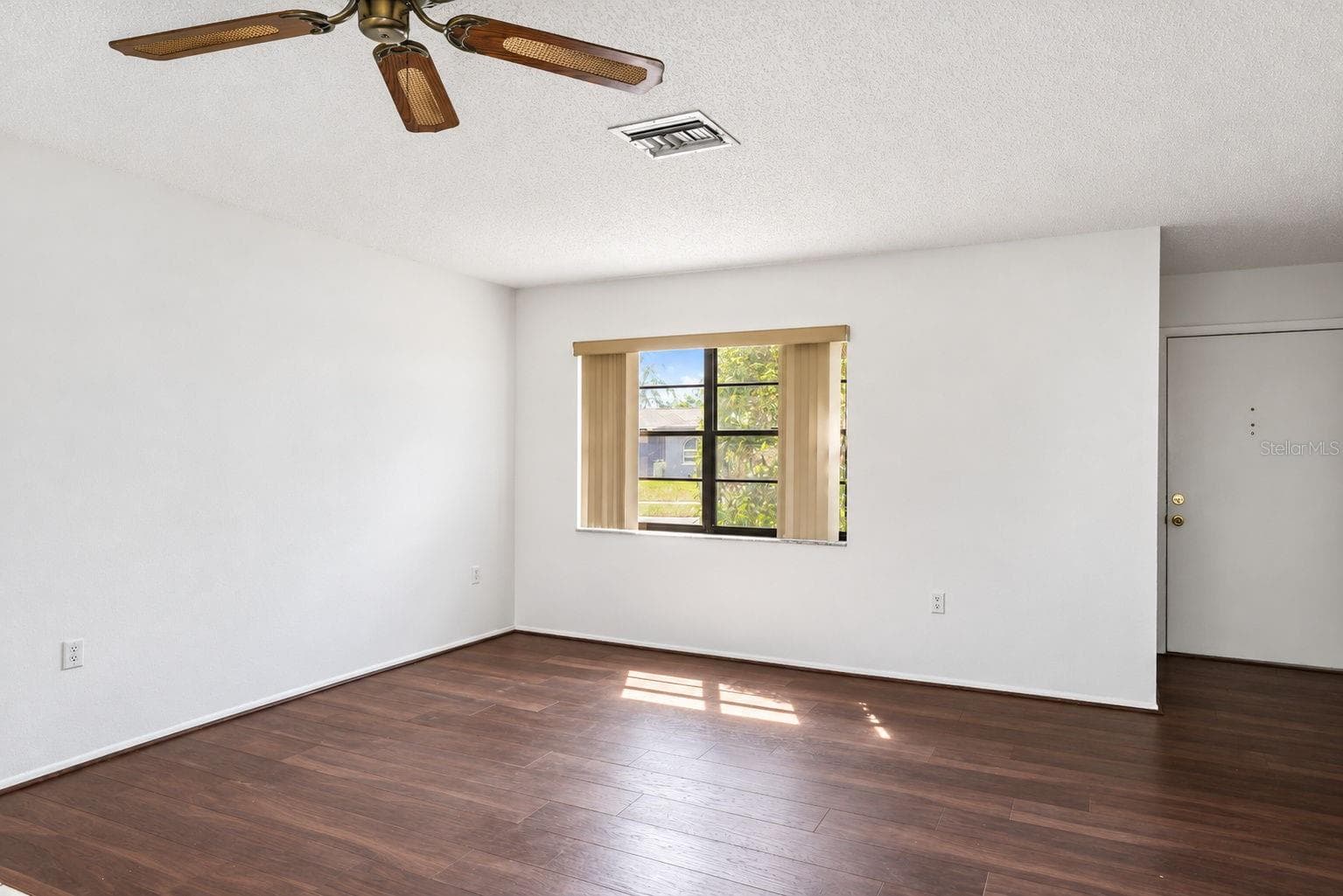Single Family Residence at 10970 PEPPERTREE LN, PORT RICHEY, photo 9 of 42