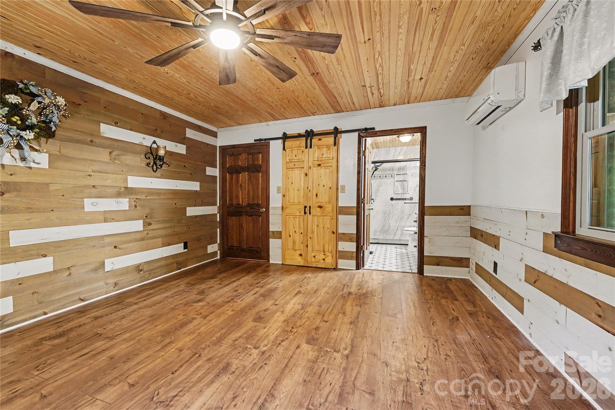 Single Family Residence at 1041 Emerald Shores Road, Mount Gilead, photo 17 of 48