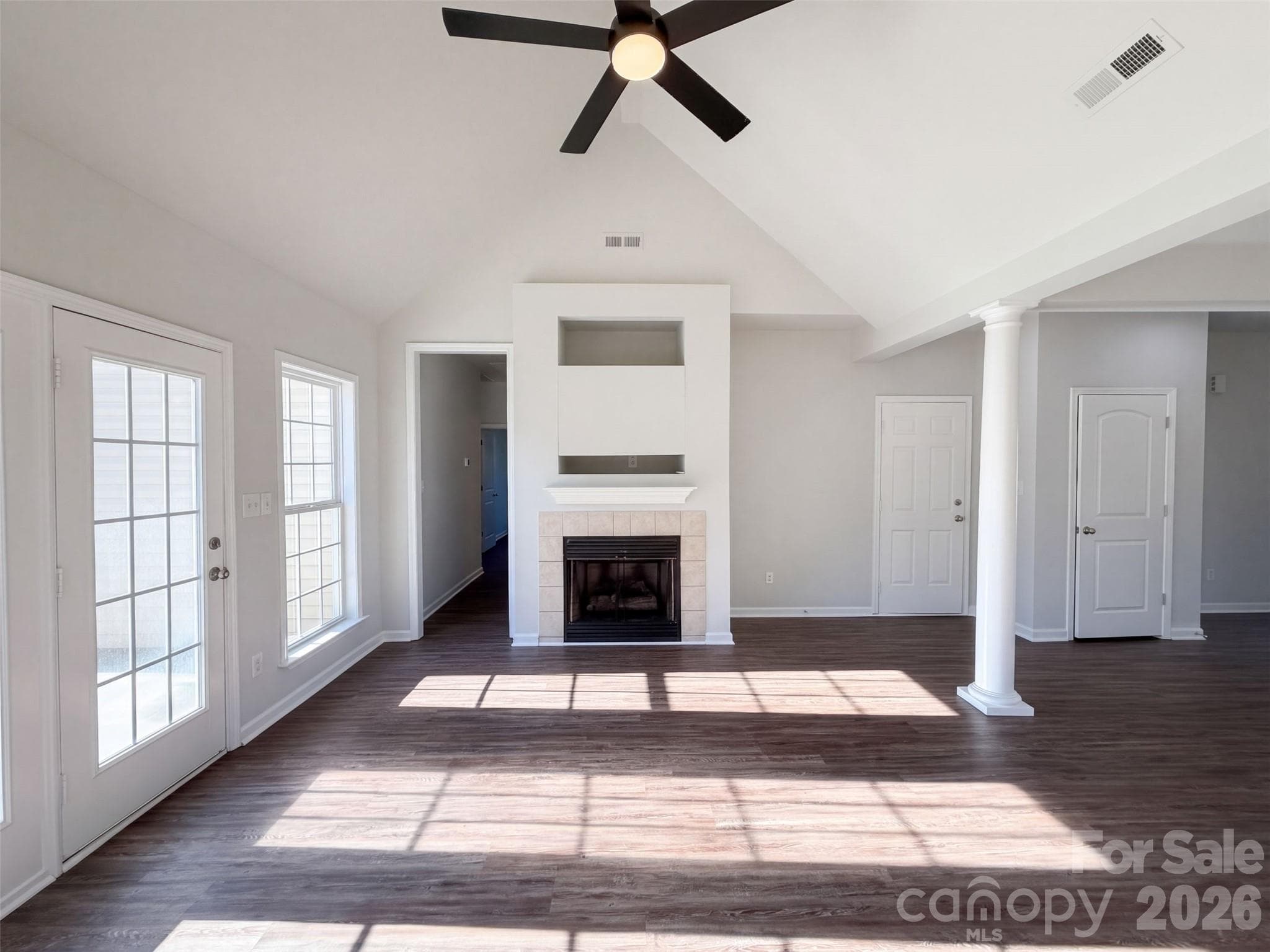 Single Family Residence at 2090 Audubon Drive, Rock Hill, photo 3 of 27