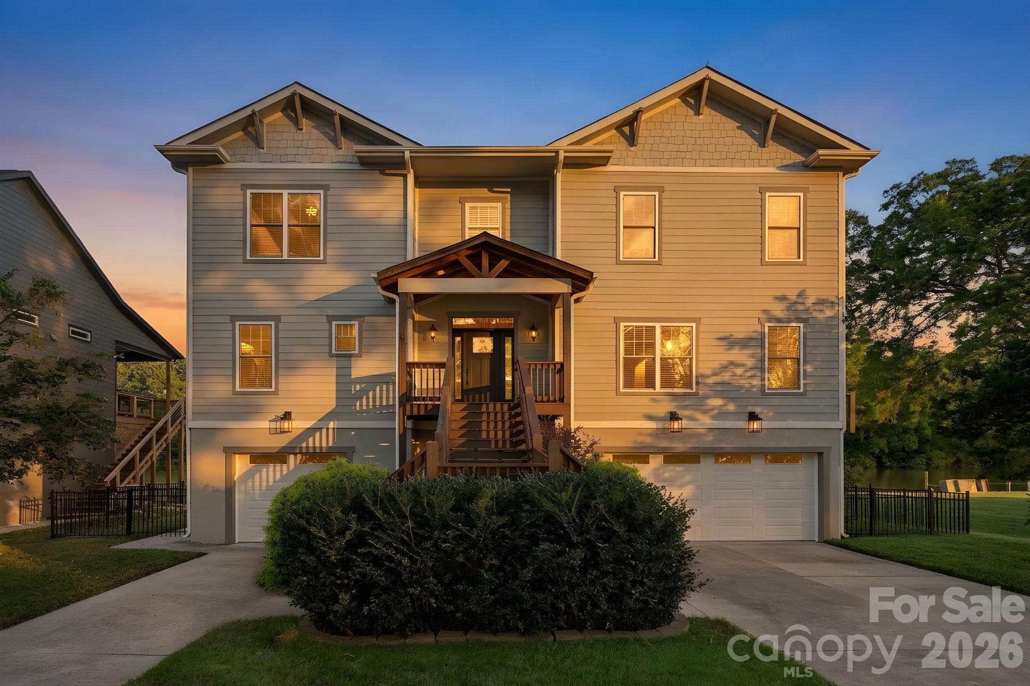 Single Family Residence at 1333 Riverside Drive, Charlotte, photo 3 of 48