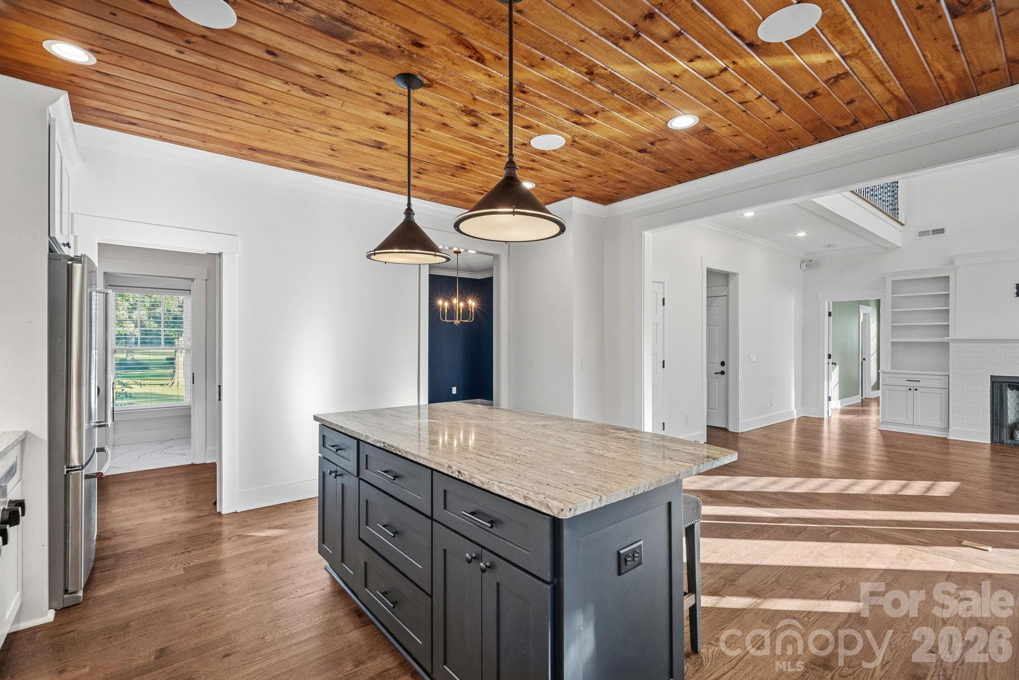 Single Family Residence at 1333 Riverside Drive, Charlotte, photo 12 of 48