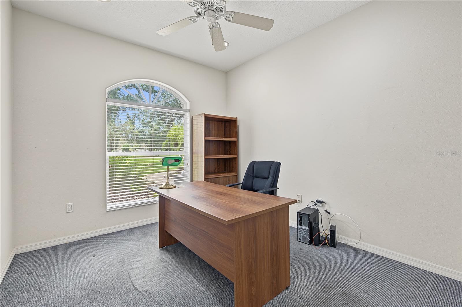 Office, or can be a 4th bedroom with an armoire - 915 LAKE THOMAS LN, LUTZ