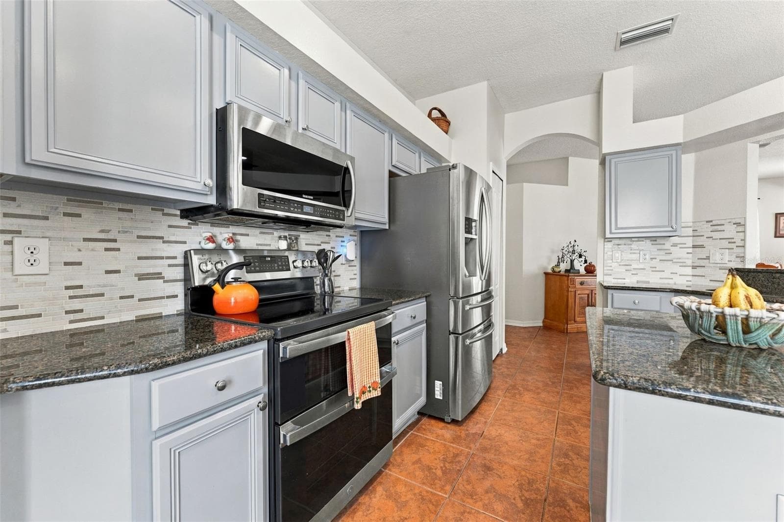 Single Family Residence at 21916 WAVERLY SHORES LN, LAND O LAKES, photo 11 of 78