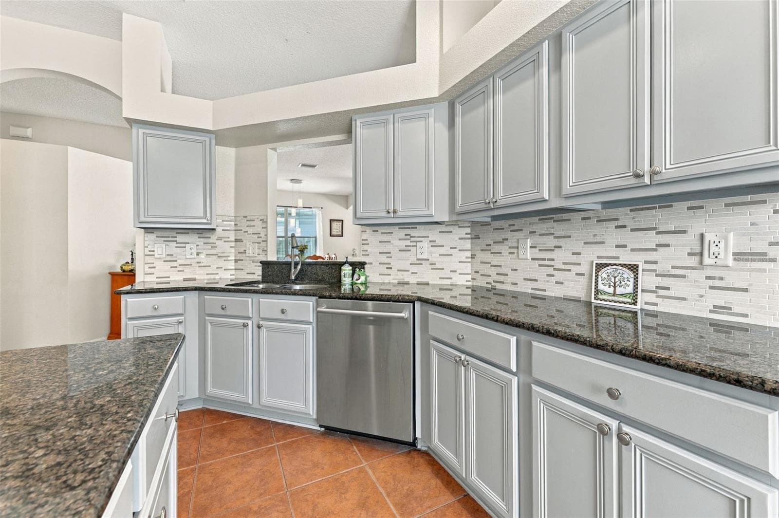 Single Family Residence at 21916 WAVERLY SHORES LN, LAND O LAKES, photo 13 of 78