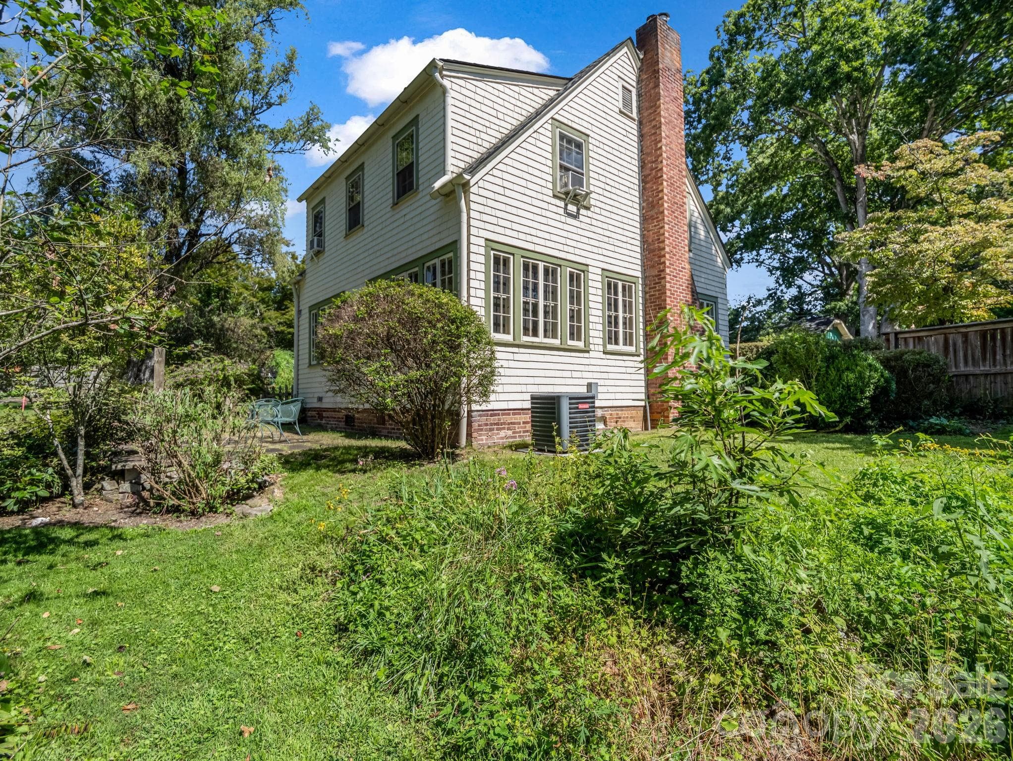 Right rear view - 323 Blythe Street, Hendersonville