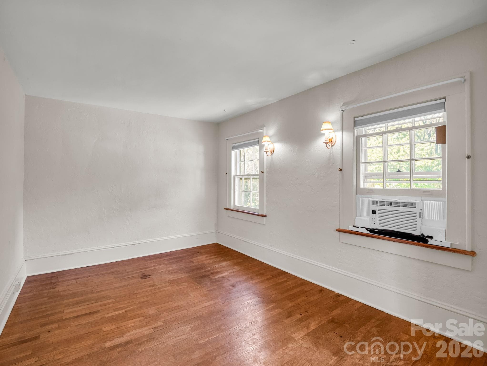 Bedroom 1 - 323 Blythe Street, Hendersonville