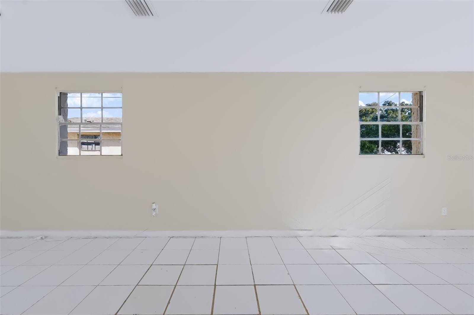 Single Family Residence at 4515 W NORTH ST, TAMPA, photo 12 of 17