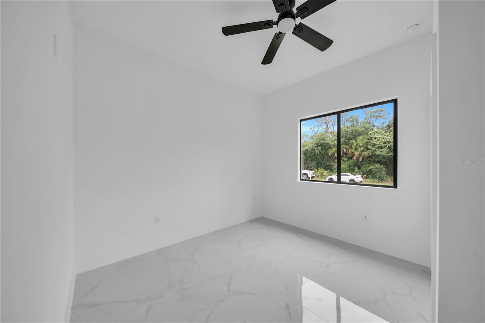 Single Family Residence at 3304 E 15TH ST, LEHIGH ACRES, photo 14 of 30