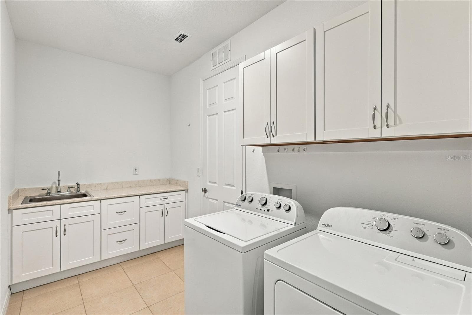 Oversized Laundry - 10378 SW 96TH LOOP, OCALA
