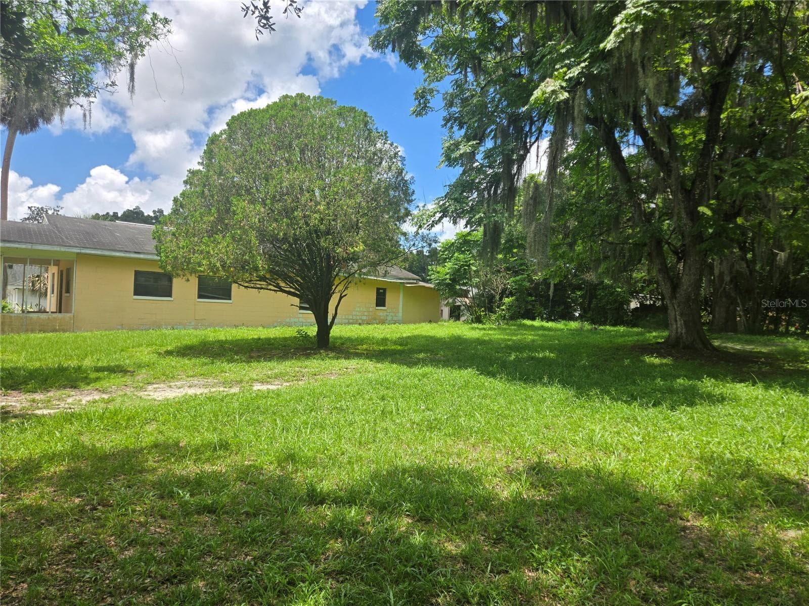Single Family Residence at 317 S FRANKFORT AVE, DELAND, photo 17 of 18