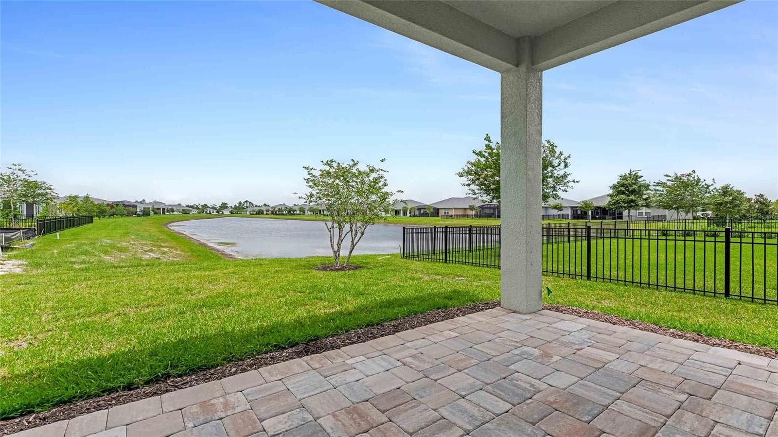 Lanai - 889 MEGANO BLVD, DELAND
