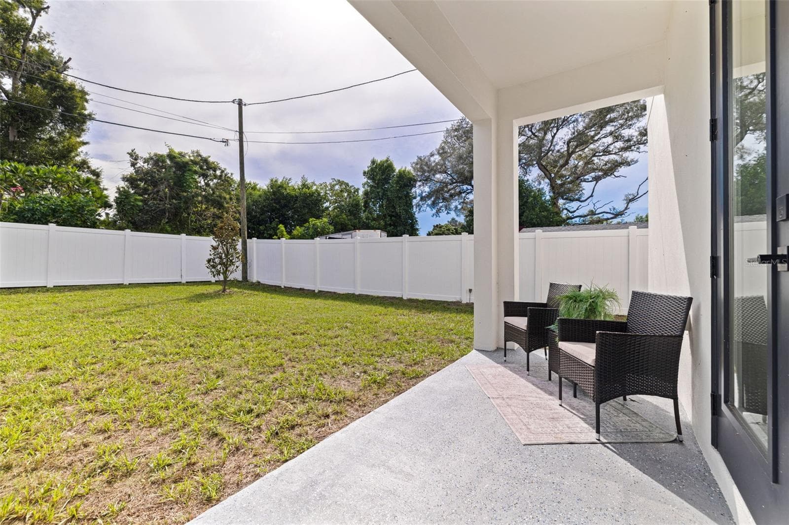 Covered back patio - 4468 57TH AVE N, ST PETERSBURG