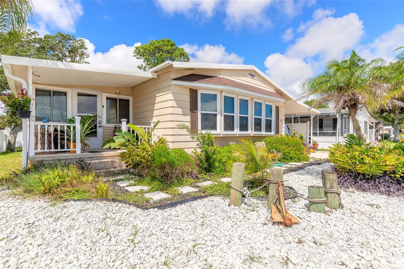 Manufactured Home at 733 INDIAN HILL DR, PORT ORANGE, photo 2 of 42
