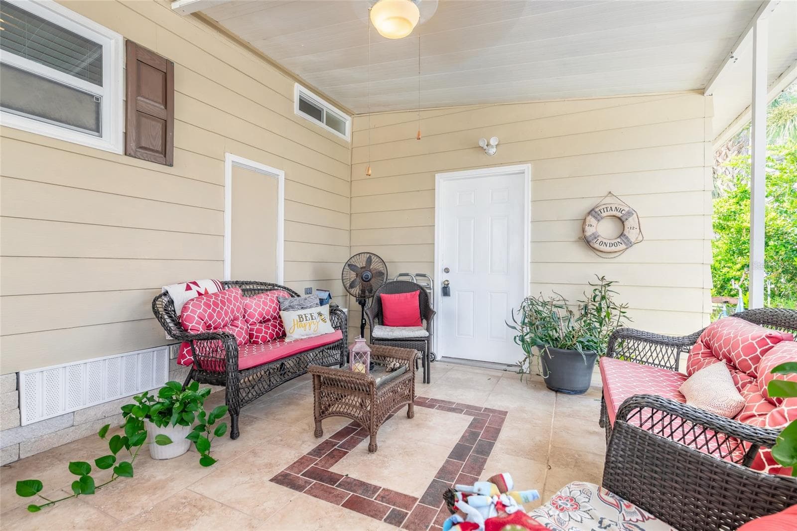 Manufactured Home at 733 INDIAN HILL DR, PORT ORANGE, photo 5 of 42