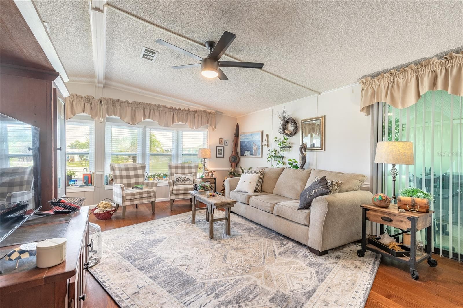 Manufactured Home at 733 INDIAN HILL DR, PORT ORANGE, photo 22 of 42