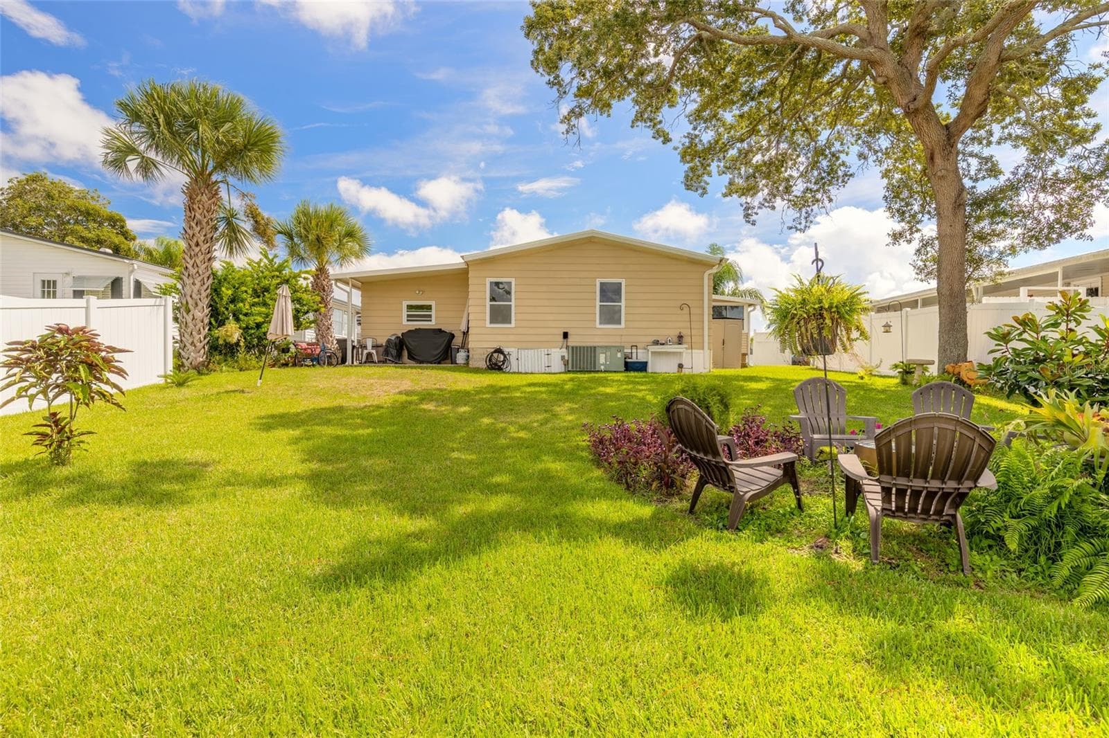 Manufactured Home at 733 INDIAN HILL DR, PORT ORANGE, photo 30 of 42
