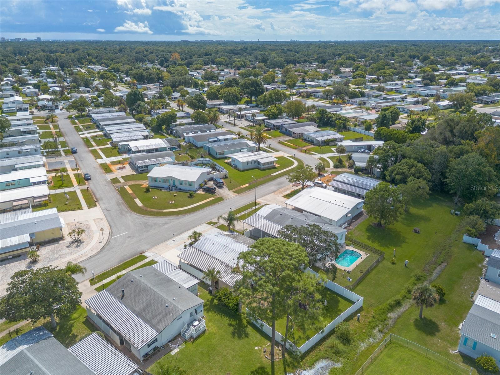 Manufactured Home at 733 INDIAN HILL DR, PORT ORANGE, photo 35 of 42
