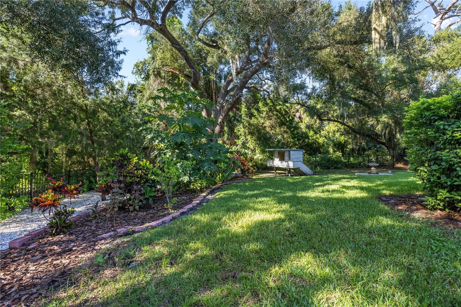 Playhouse/ dog house built to match home (2024) - 5903 RIVER FOREST CIR, BRADENTON