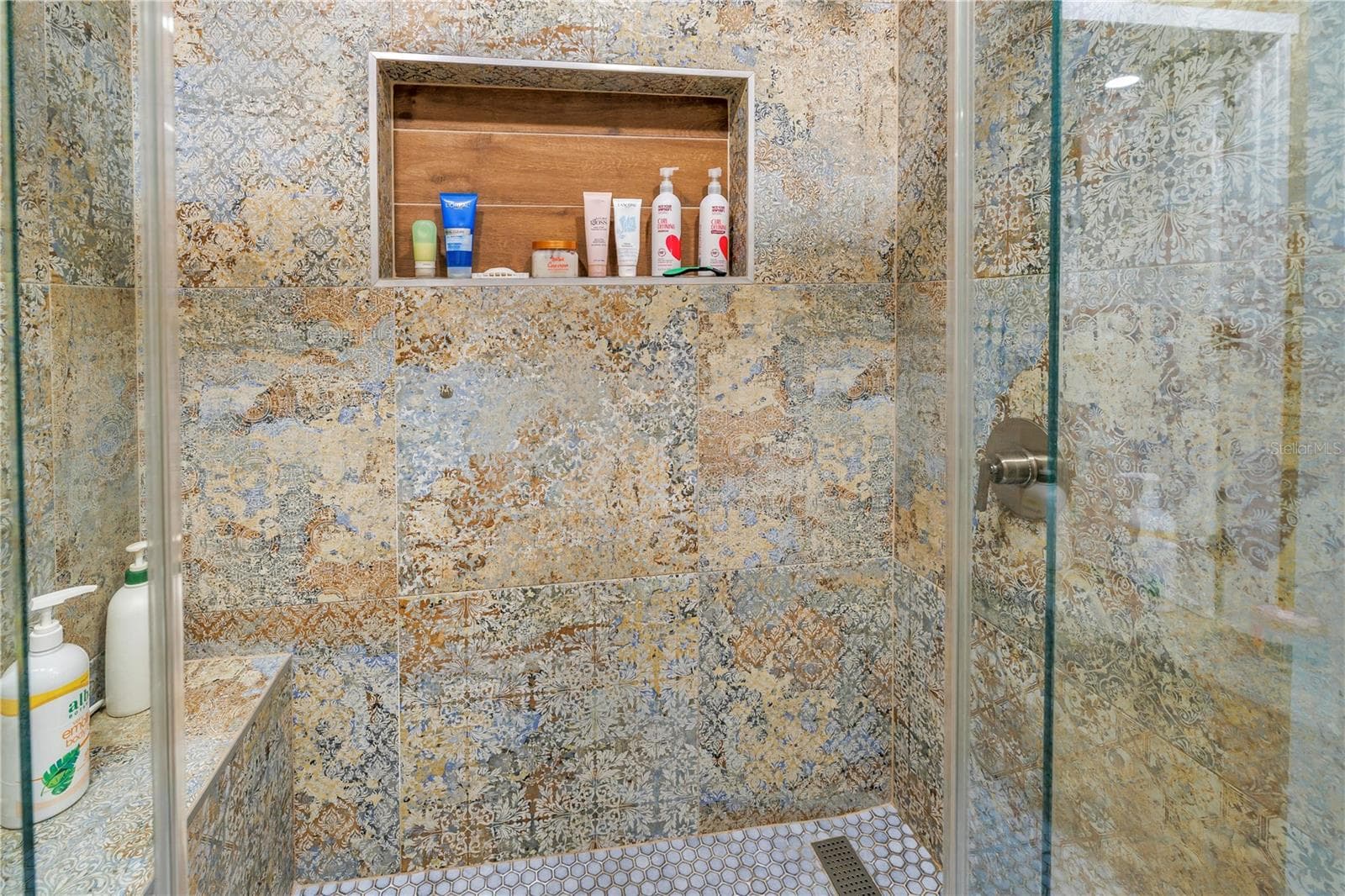 2nd Bath - 106 WALL ST, REDINGTON SHORES