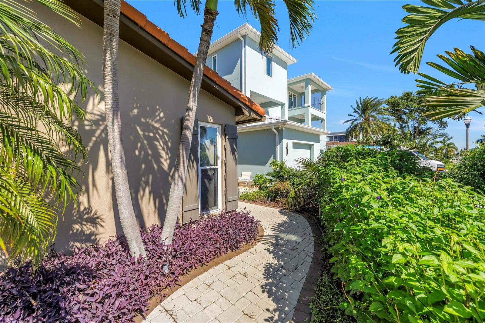 Path from Driveway - 106 WALL ST, REDINGTON SHORES