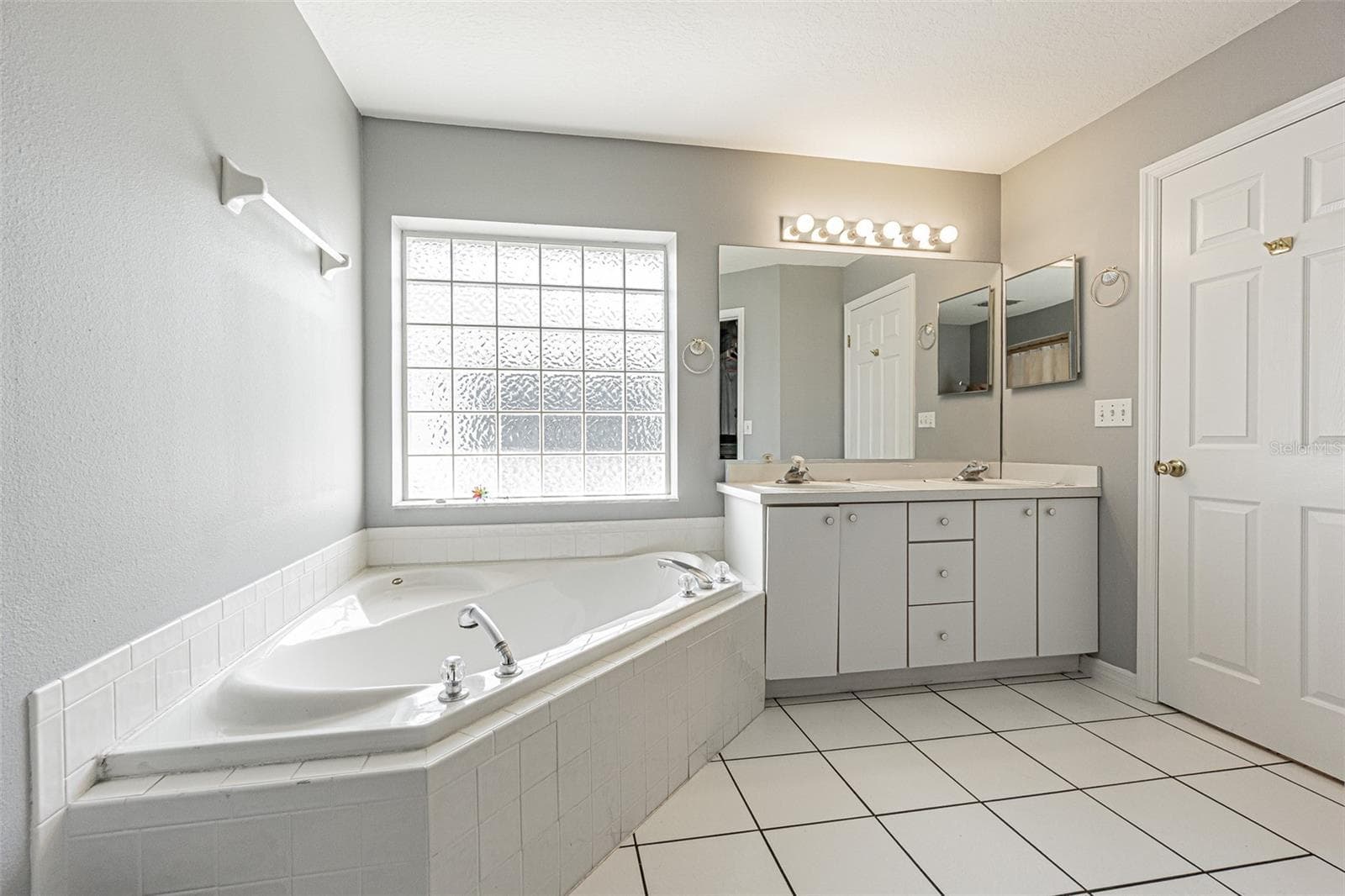 Single Family Residence at 10829 MOSHIE LN, SAN ANTONIO, photo 21 of 40