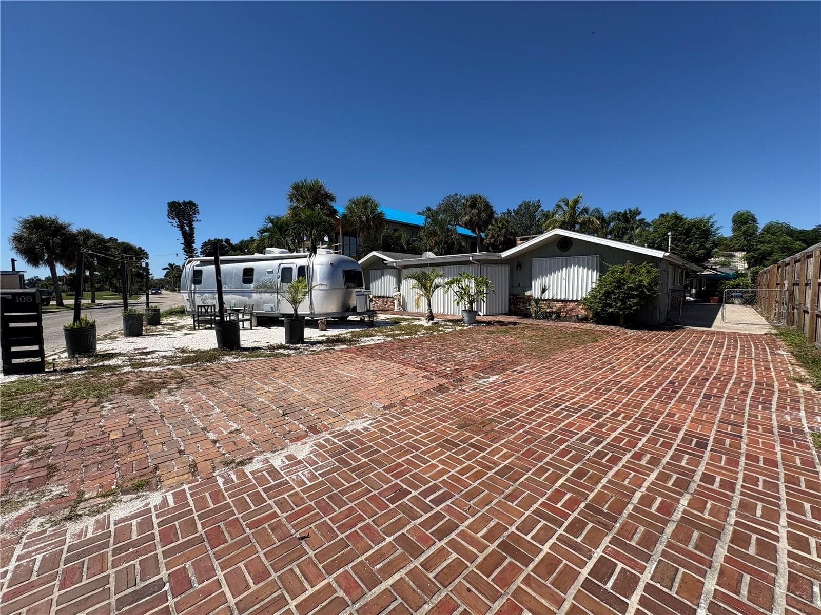 108 SUNRISE DR