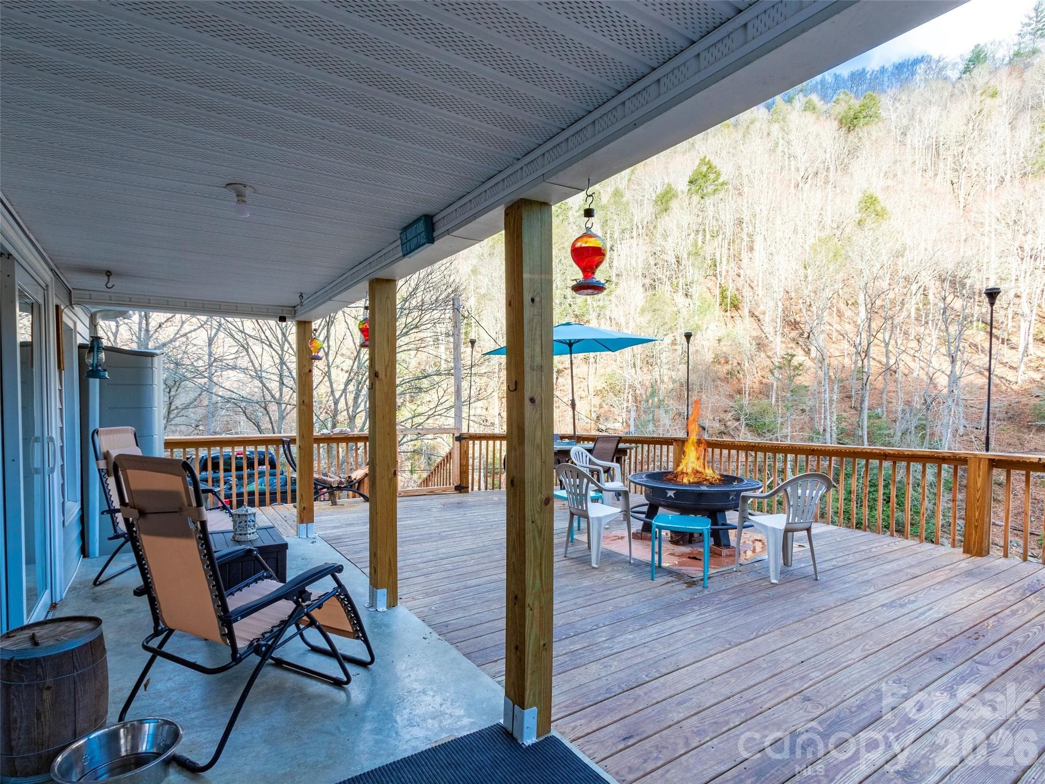 Entertain by the river! - 12982 US HWY 19W None, Burnsville