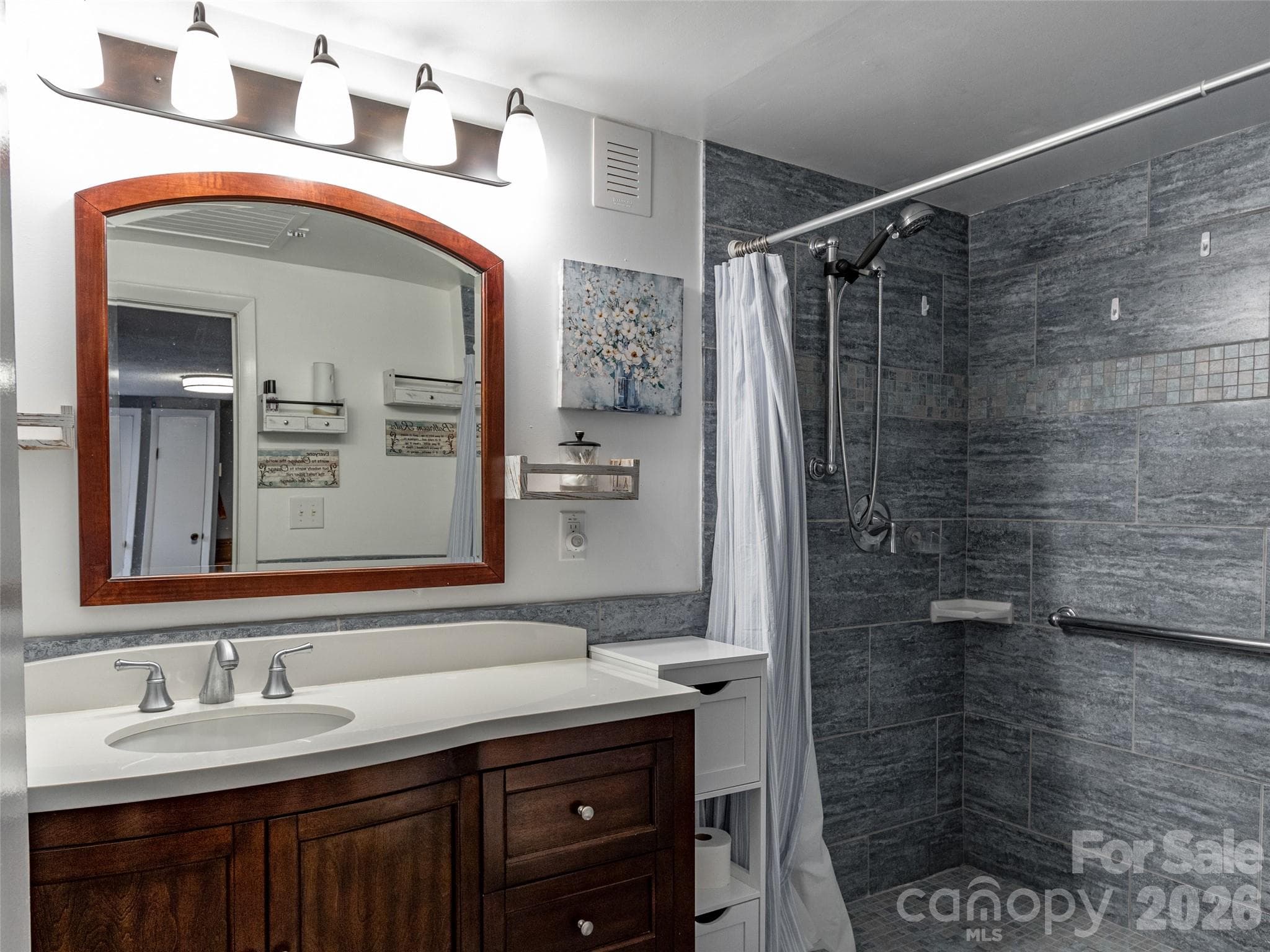 Tile shower and floors. - 12982 US HWY 19W None, Burnsville