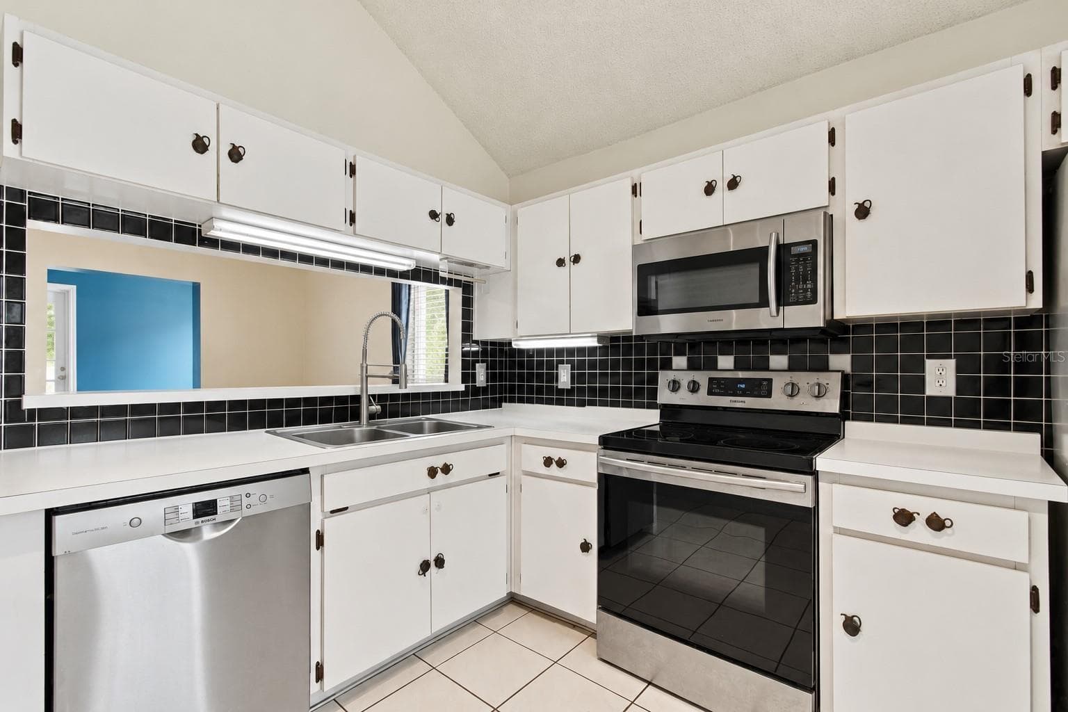 Single Family Residence at 24138 TWIN CT, LAND O LAKES, photo 14 of 85