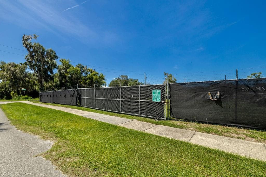 Vacant lot access facing Dexter. - 219 S SPRING GARDEN AVE, DELAND