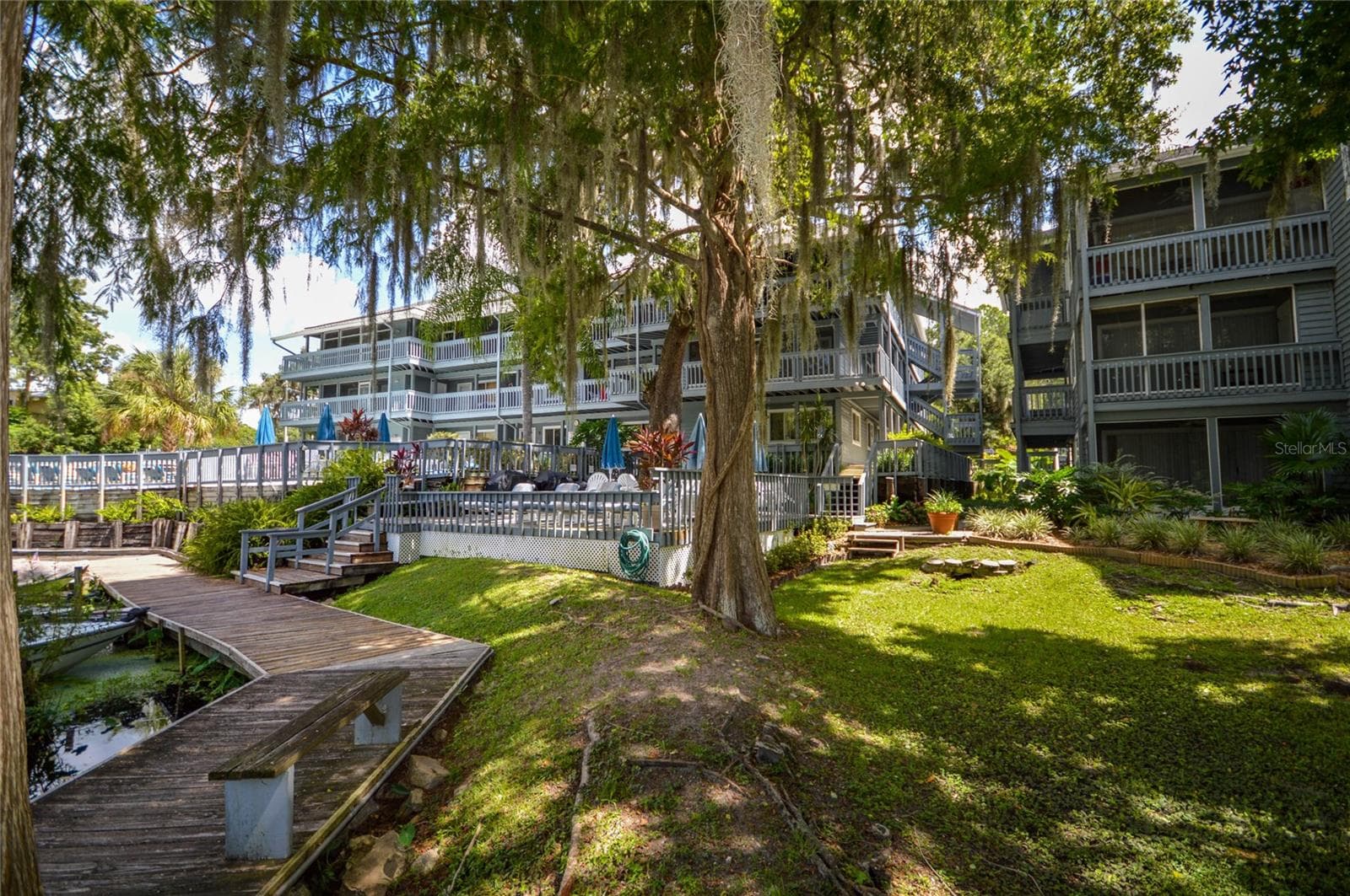 boat docks - 20820 RIVER DR #B25, DUNNELLON