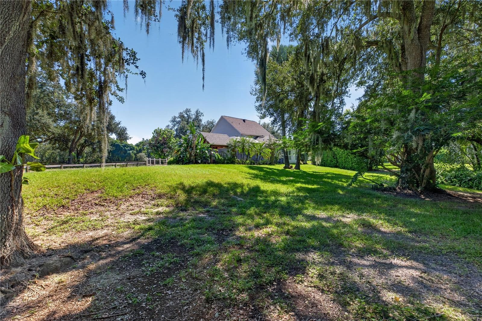 Single Family Residence at 19601 EAGLE CREST DR, LUTZ, photo 89 of 104
