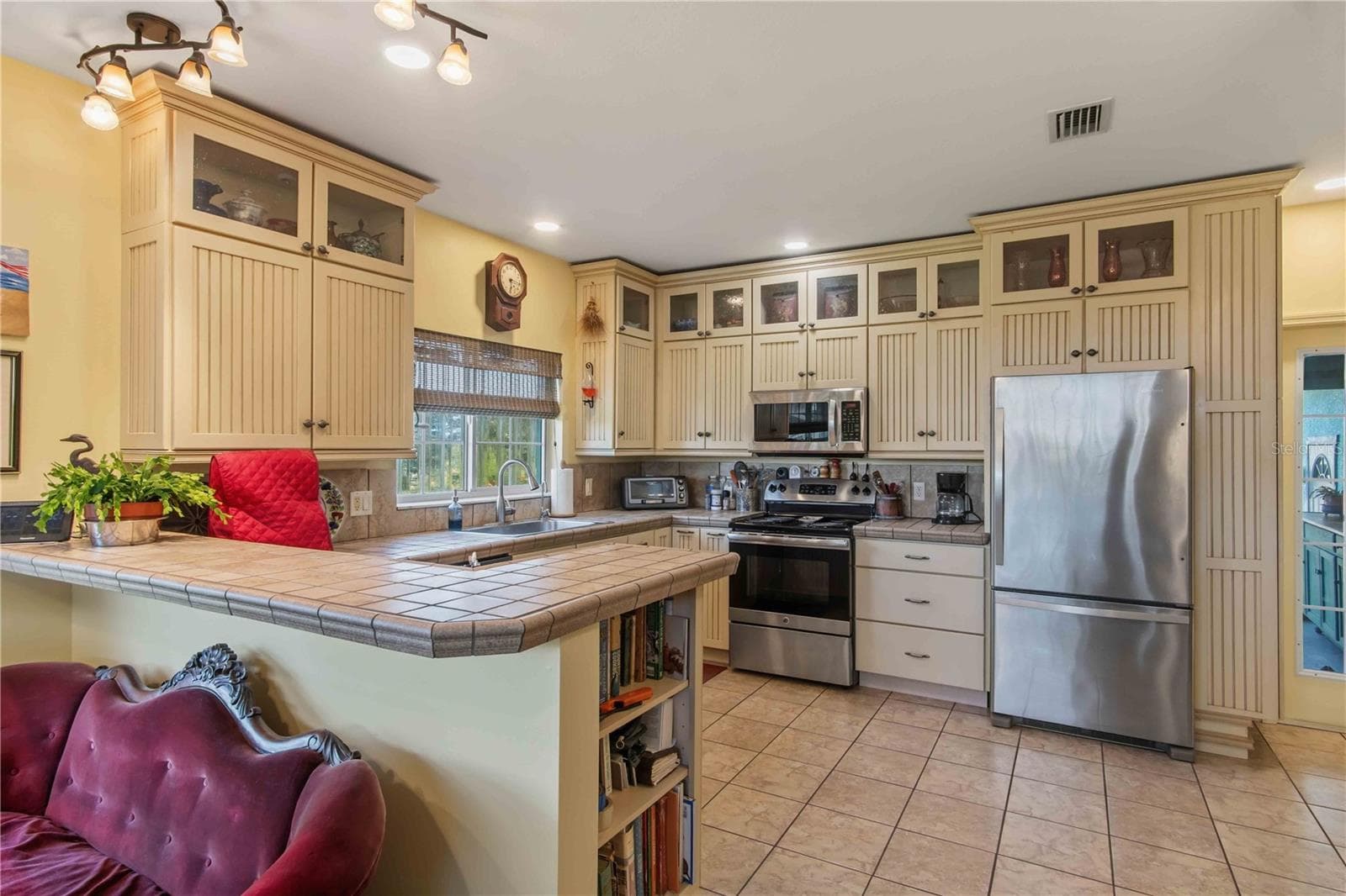 Kitchen - 141 SUMMERSET DR, PUNTA GORDA