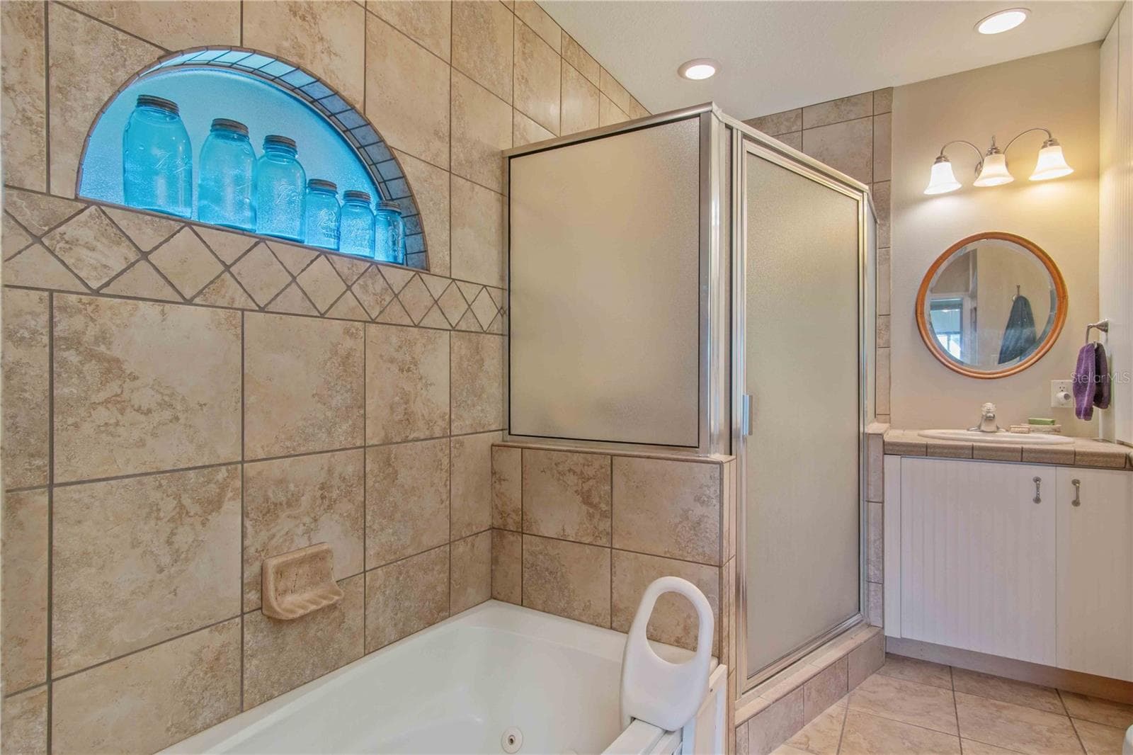 Primary bathroom - 141 SUMMERSET DR, PUNTA GORDA