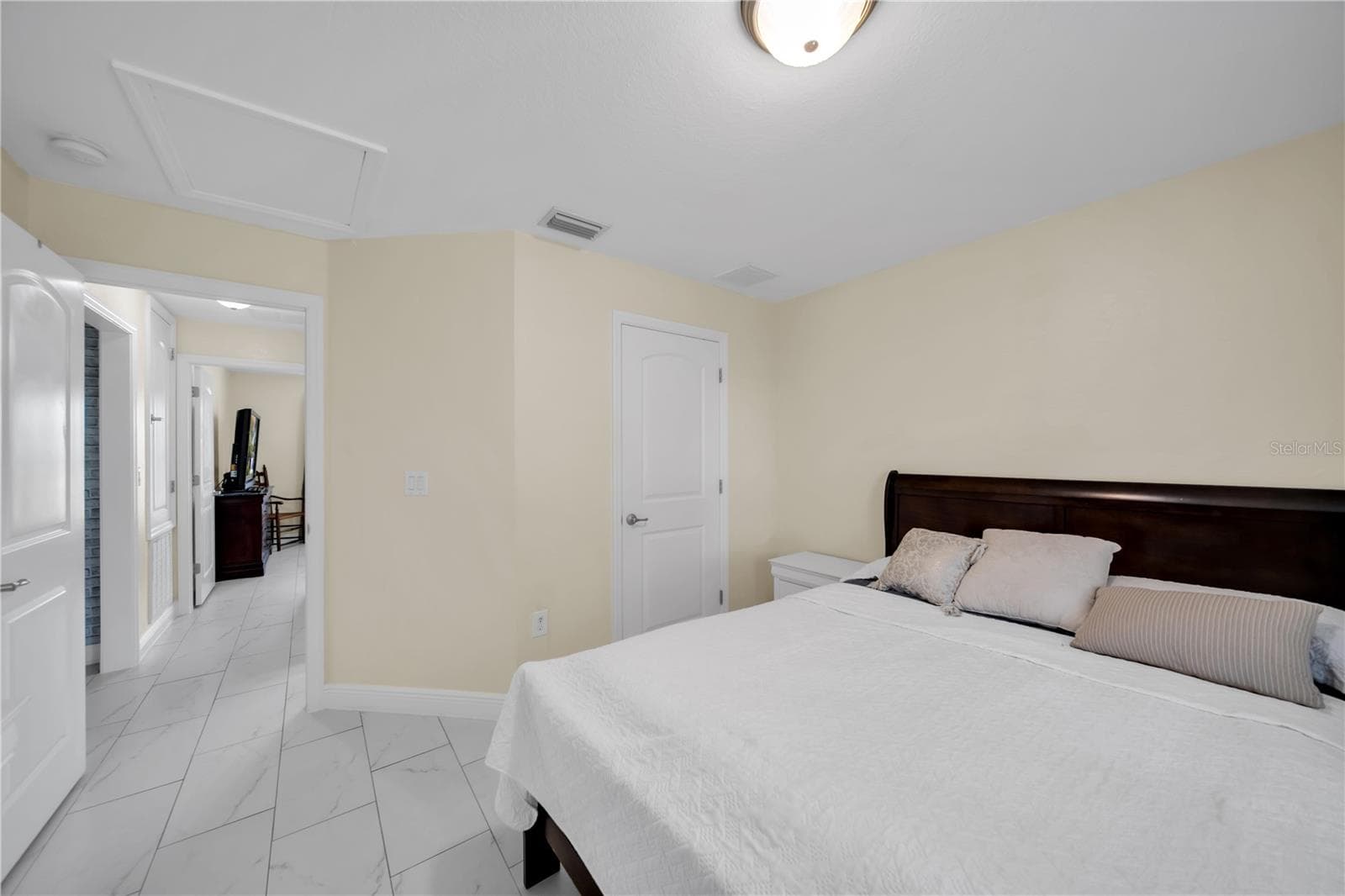 Single Family Residence at 1211 NW 27TH PL, CAPE CORAL, photo 27 of 37
